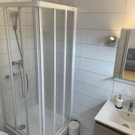 Pingvin Cukraszda Felso Szint Guest house 3*