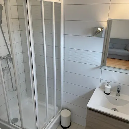 Pensionat Pingvin Cukraszda Felso Szint Balatonmáriafürdő