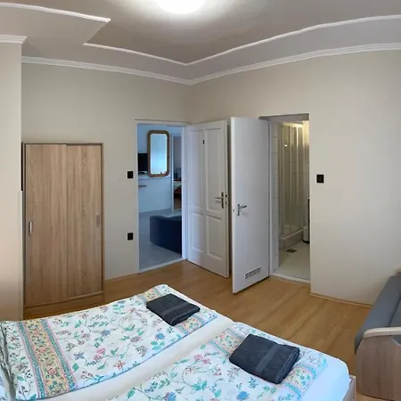 Pingvin Cukraszda Felso Szint 3* Balatonmáriafürdő