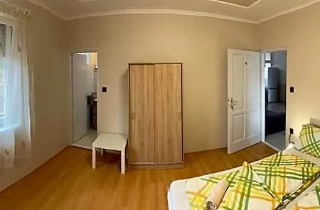 Guest house Pingvin Cukraszda Felso Szint