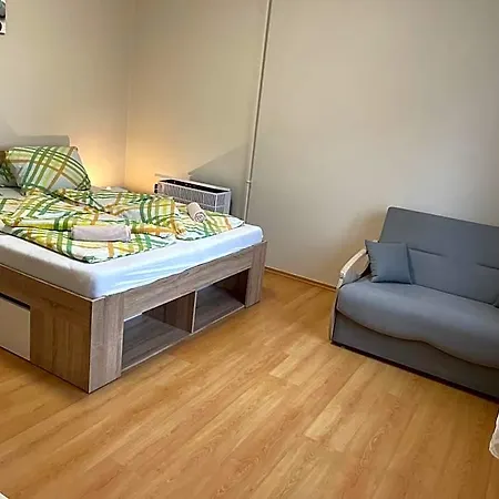 Pingvin Cukraszda Felso Szint 3*