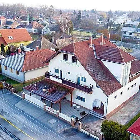 Pingvin Cukraszda Felso Szint 3* Balatonmariafurdo