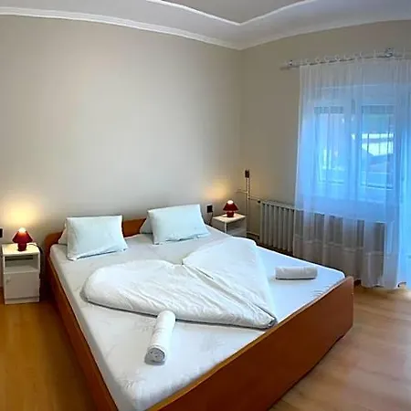 Guest house Pingvin Cukraszda Felso Szint Balatonmariafurdo