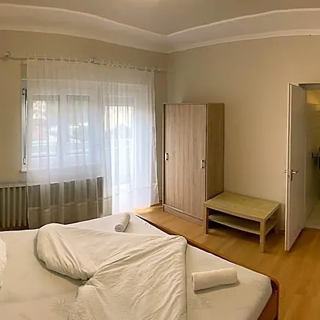 Guest house Pingvin Cukraszda Felso Szint Balatonmariafurdo